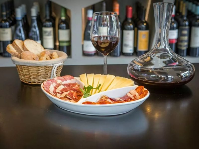 Agora Wine Bar