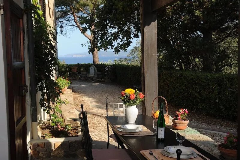 Viburni, in 19th century estate, sea view - Canunget