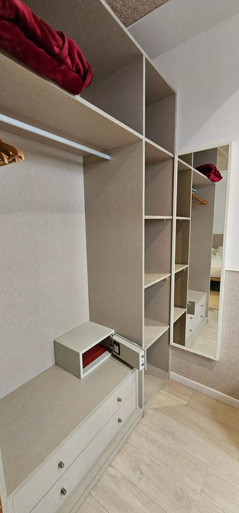 Host & Home Valencia Rooms
