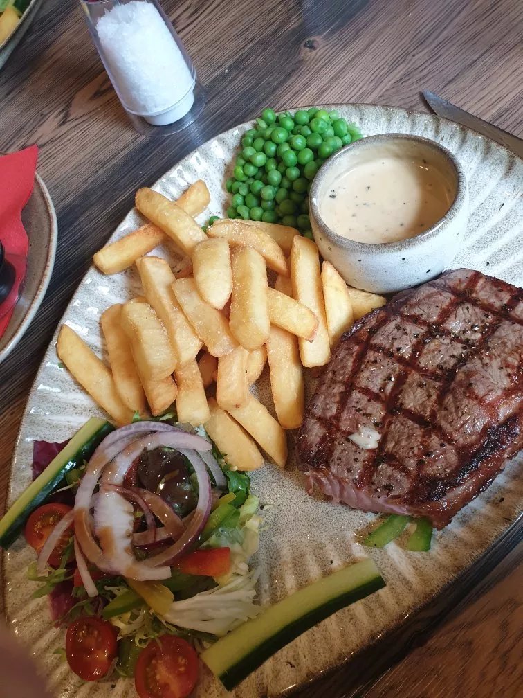 Woodstone Pizza & Grill