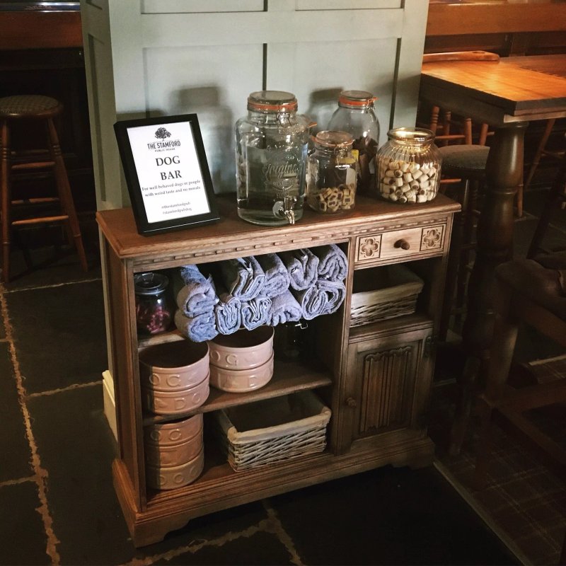 The Stamford Public House