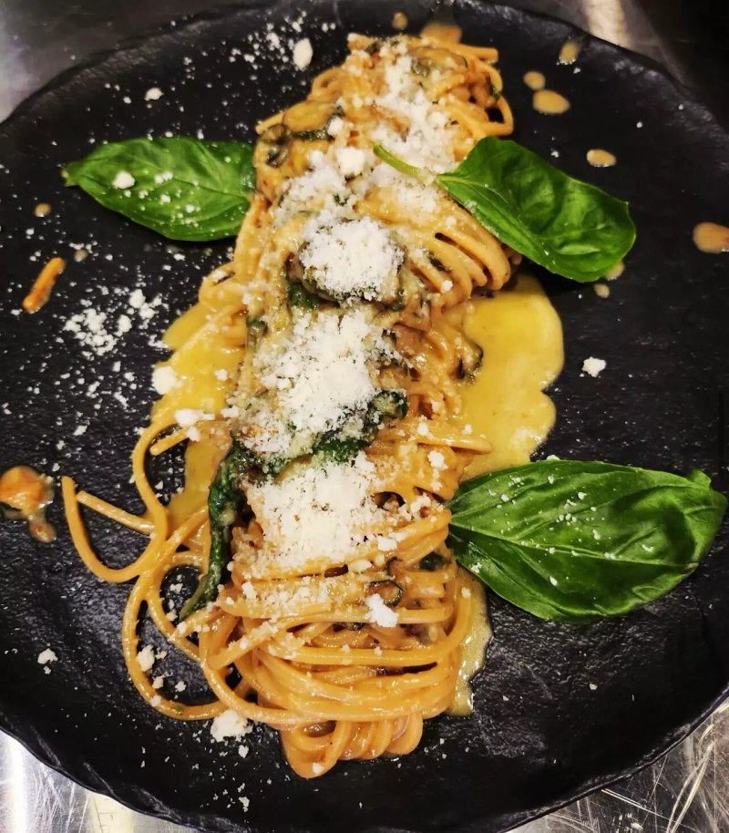 Vino Tinto Ristorante & Braceria