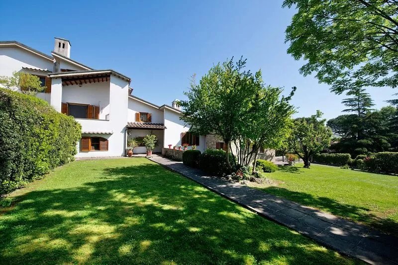 Private villa near Certaldo and San Gimignano with swimming pool and large
