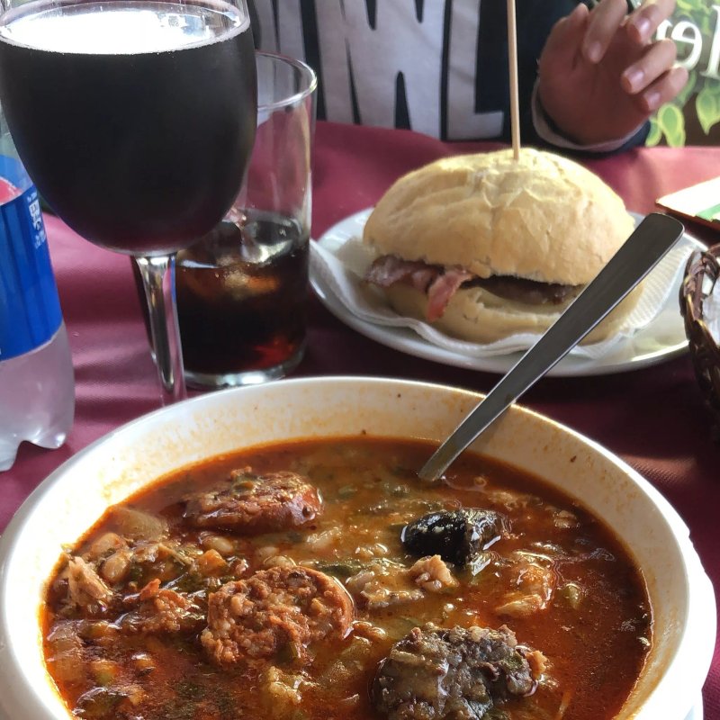 Los Castanos