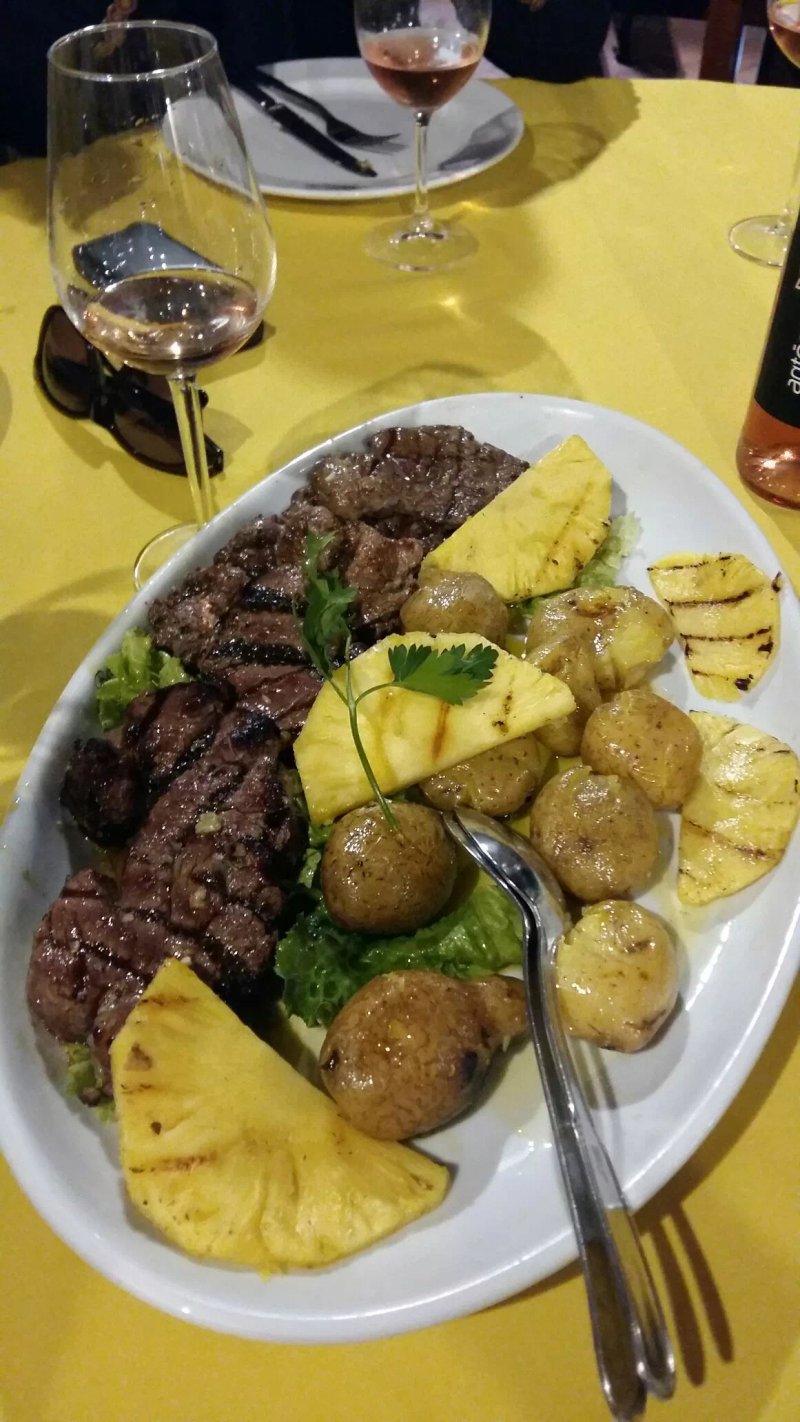Adega Amarela