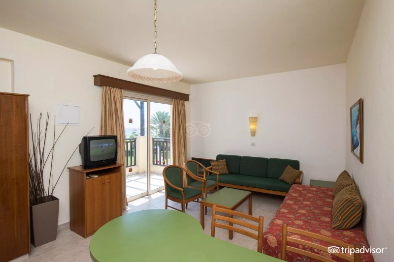 Panas Holiday Village