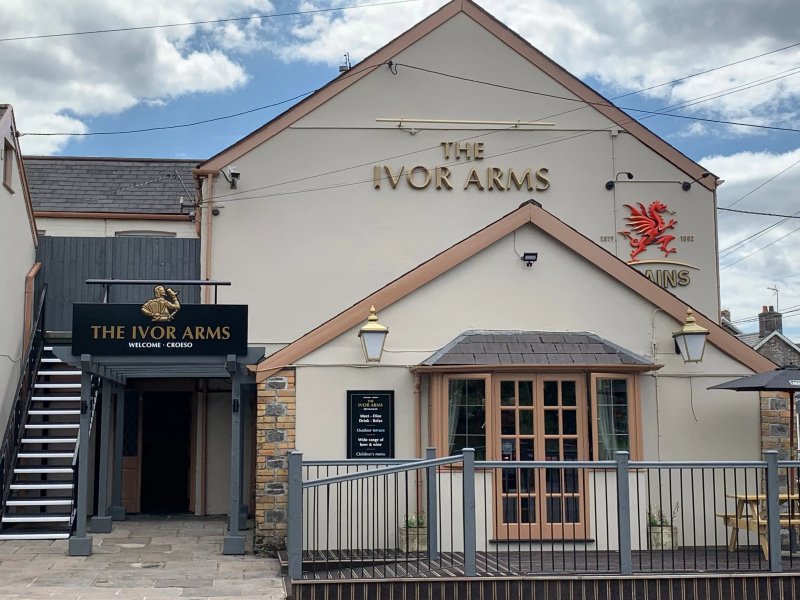 The Ivor Arms Inn