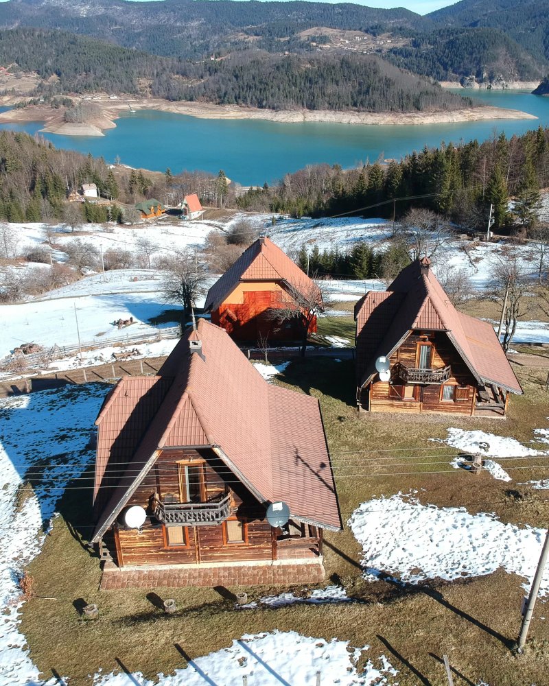 Konaci Zaovljanska Jezera