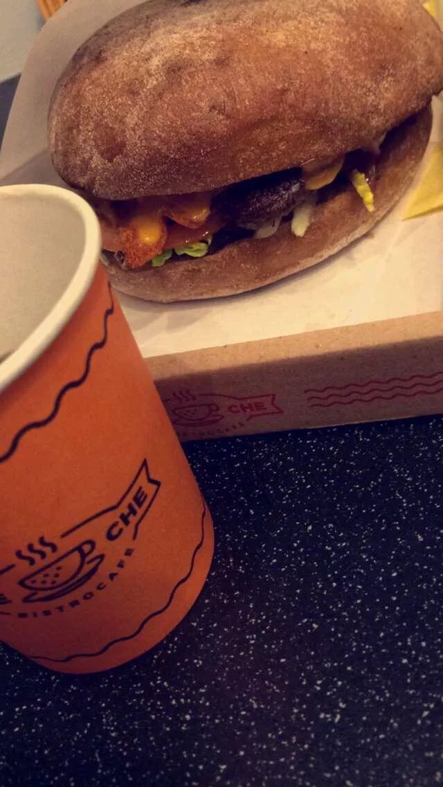 CheChe Bistrocafe