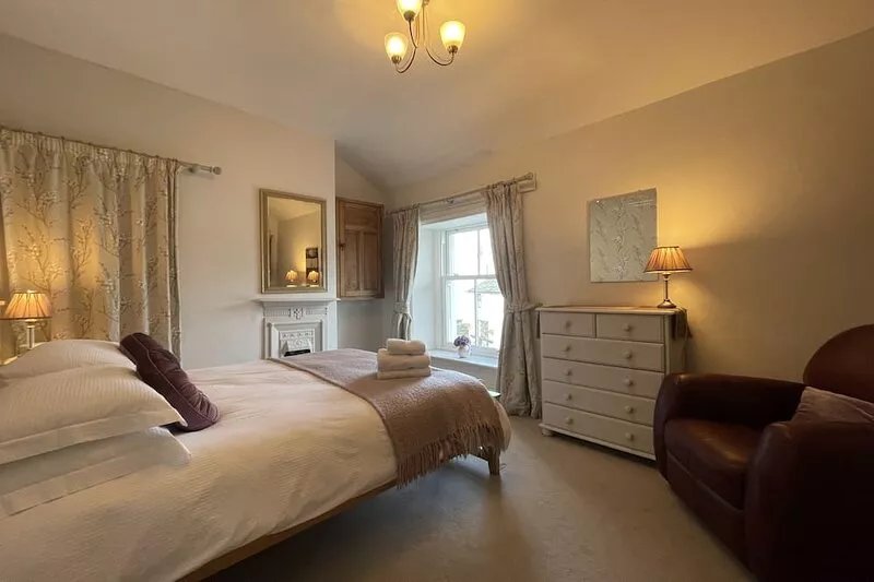 Spa Cottage -  a cottage that sleeps 3 guests  in 2 bedrooms