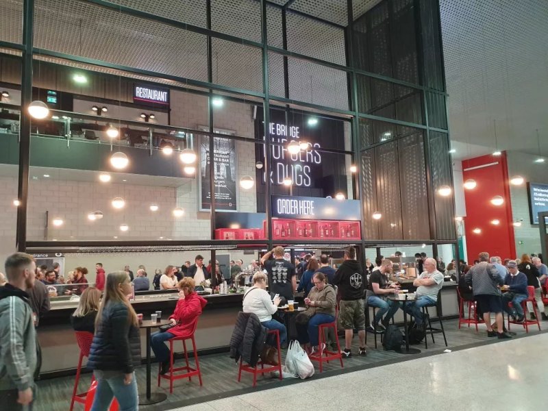 Costa Coffee, 1 Western Gateway