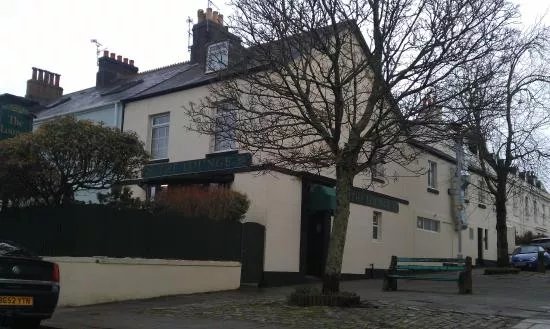 The Lounge Pub