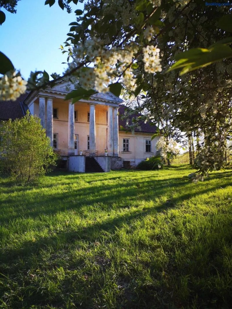 Padures Muiža