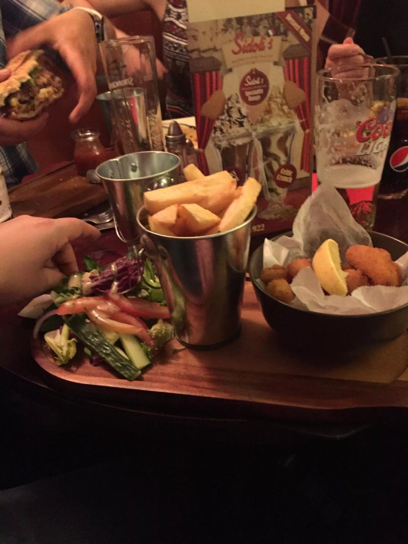 Hollybush Inn