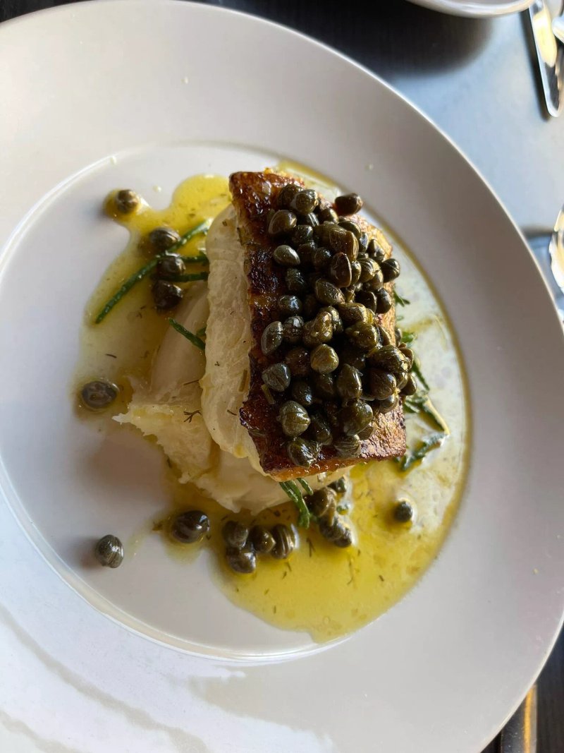The New London Restaurant & Lounge