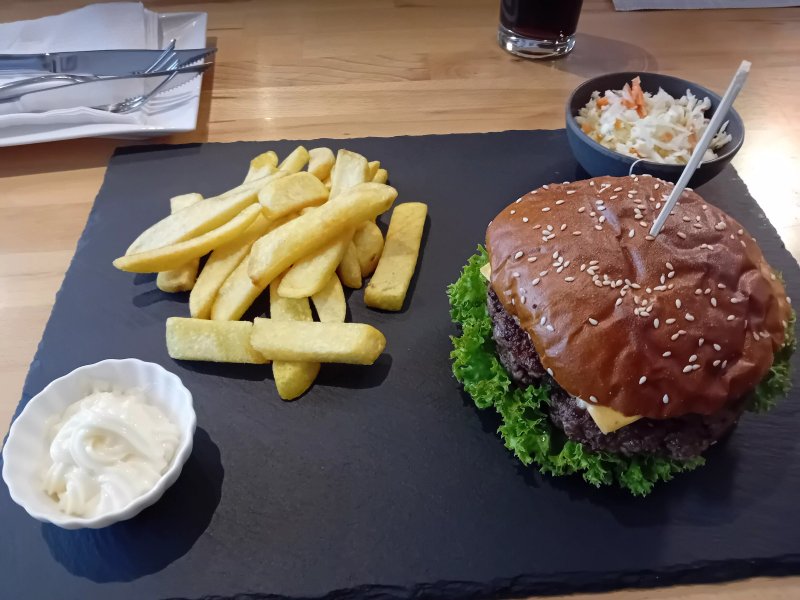 Delicious Grill & Bar