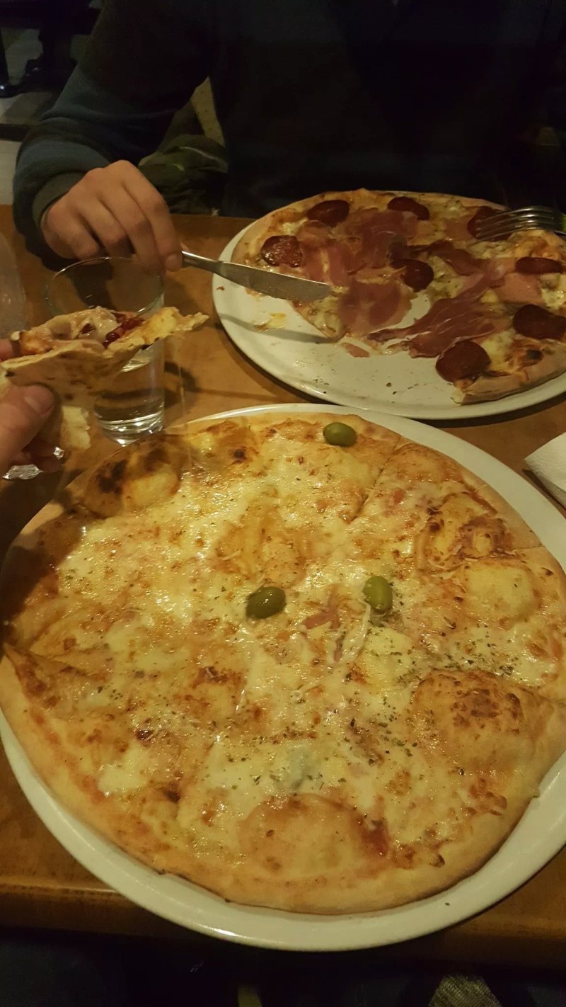 Pizzeria Restoran Atos