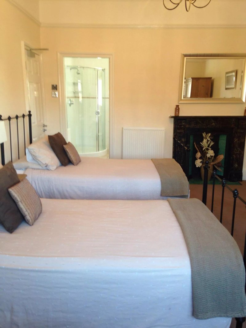 Earlham House Bed & Breakfast