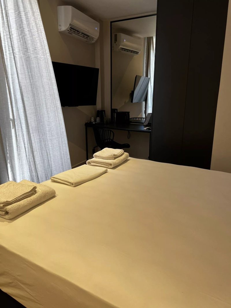 Cityzoe Athens Suites