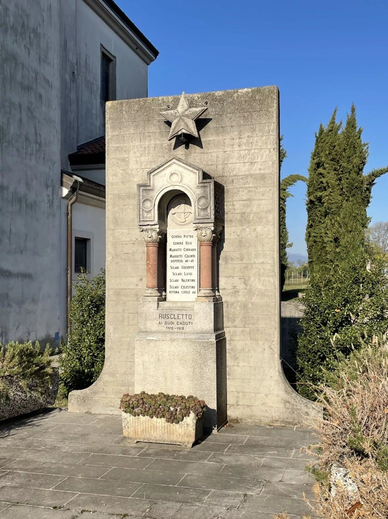 Ruscletto Ai Suoi Caduti