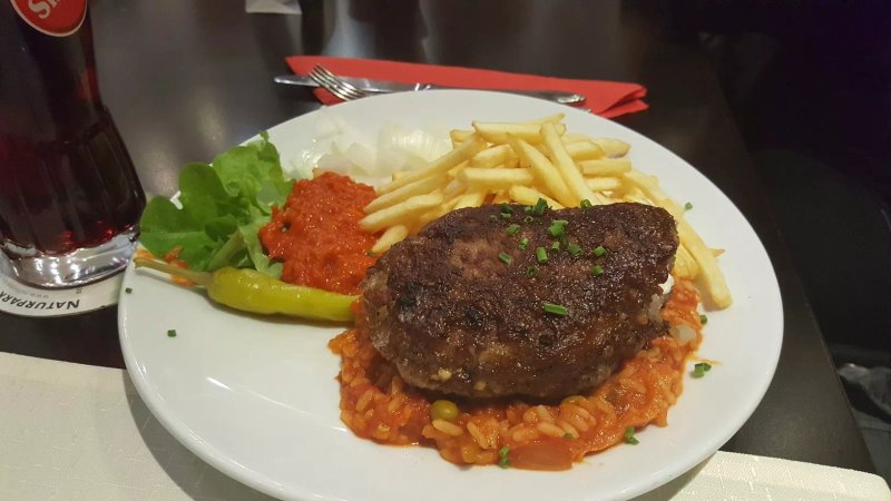 Vico's Hotel & Restaurant