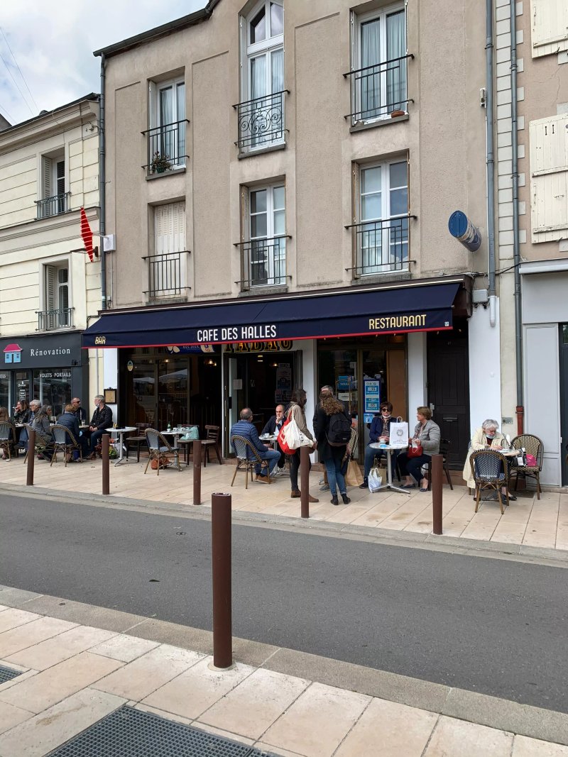 Cafe Des Halles