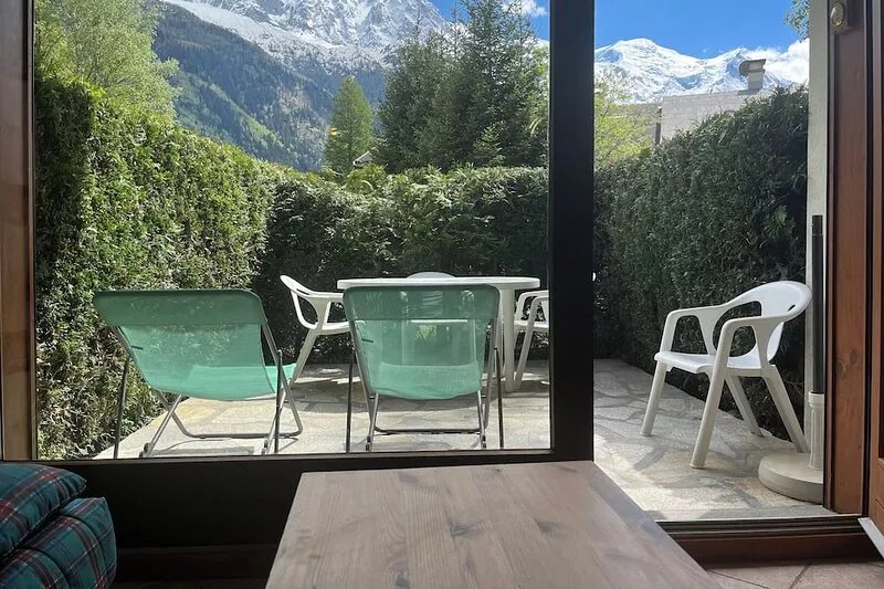 Apartment, 5 min from cable car, Mont Blanc view, sleeps 4, WIFI