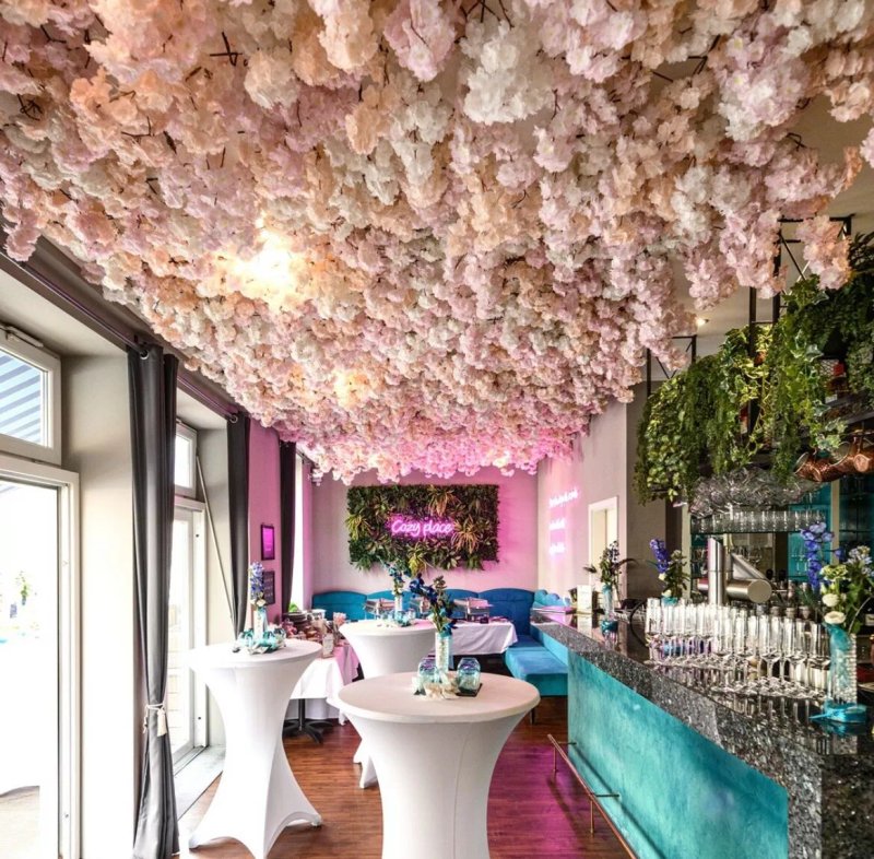 Brunch And Bar