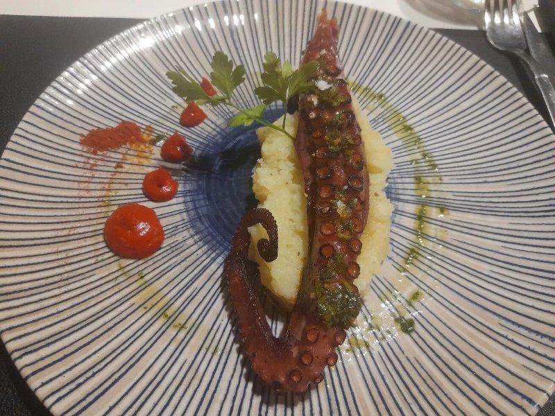 Le Loup Restaurant
