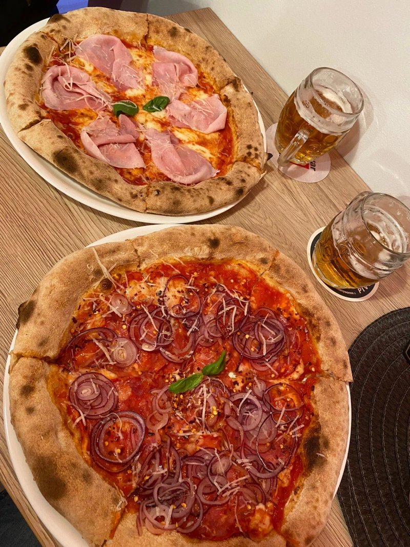 Pizza pub U Rosu