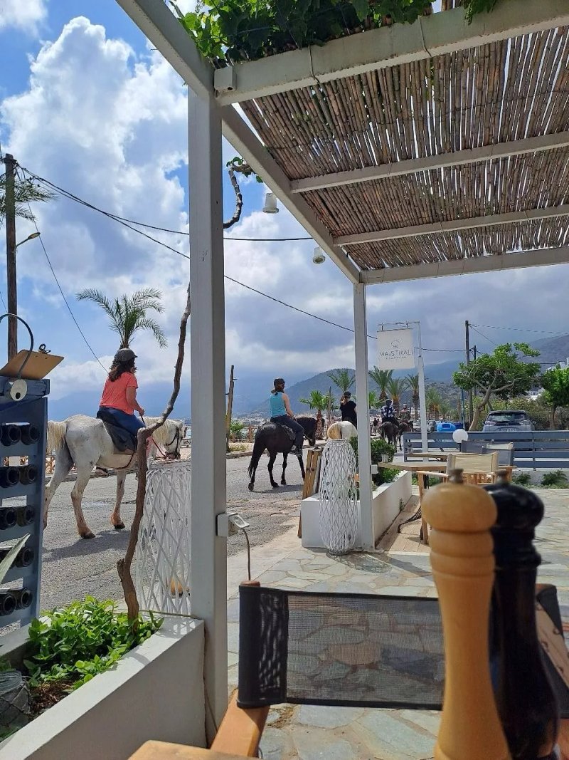 Maistrali Bar Restaurant