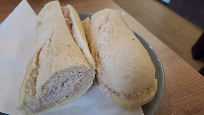 The Old Schoolhouse Deli & Bakery
