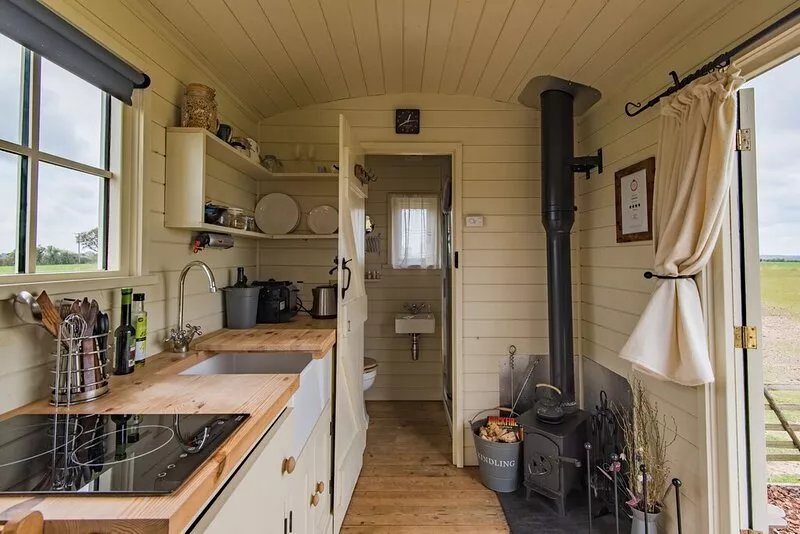 Rumwold by Bloom Stays -  a rural shepherds hut sleeping 2 with amazing views!