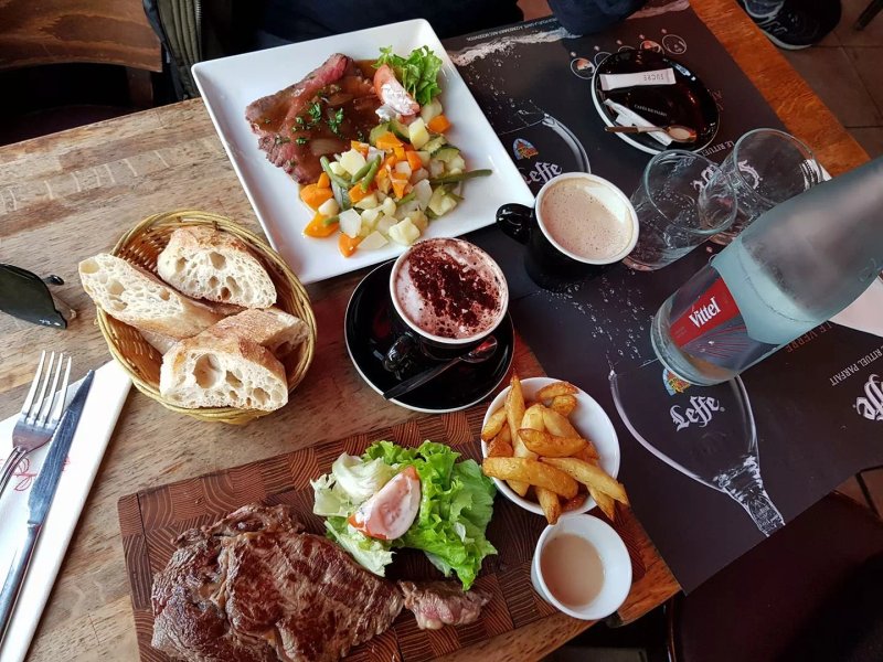 Brasserie La Roseraie