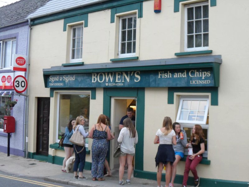 Bowen's Fish & Chip Shop
