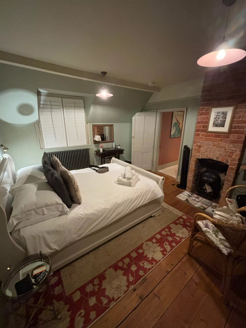 Red Cottage Bed and Breakfast