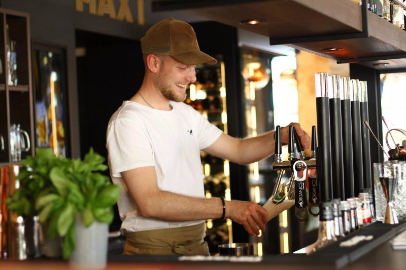 M1 Food & Drinks
