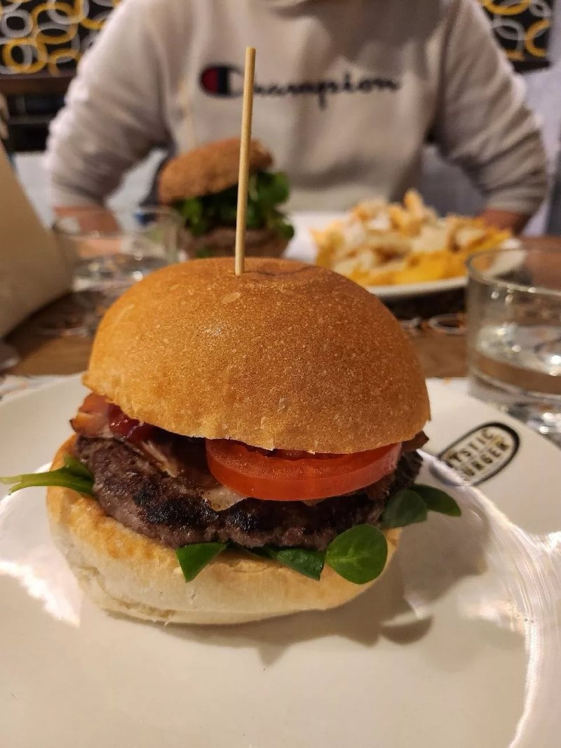 Mystic Burger