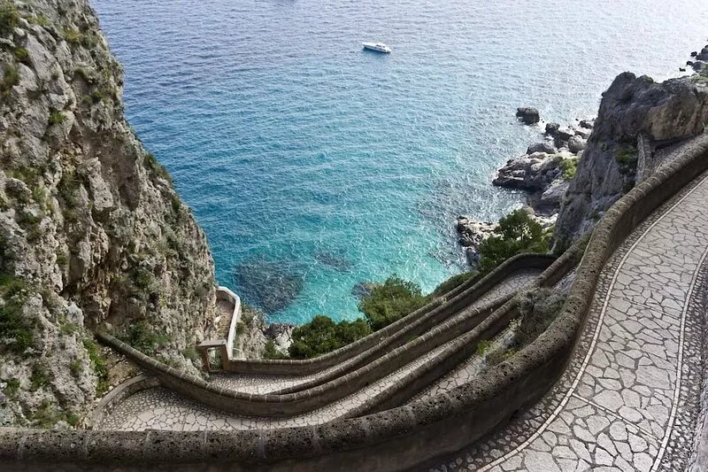 Lovely loft apartment just 800 m from the sea, between Rome and Naples