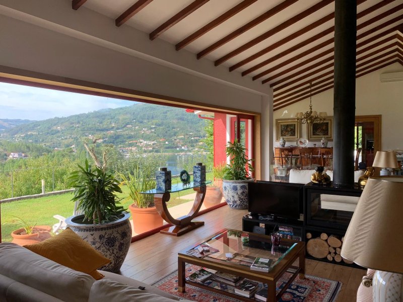 Lakeview Geres Guest House