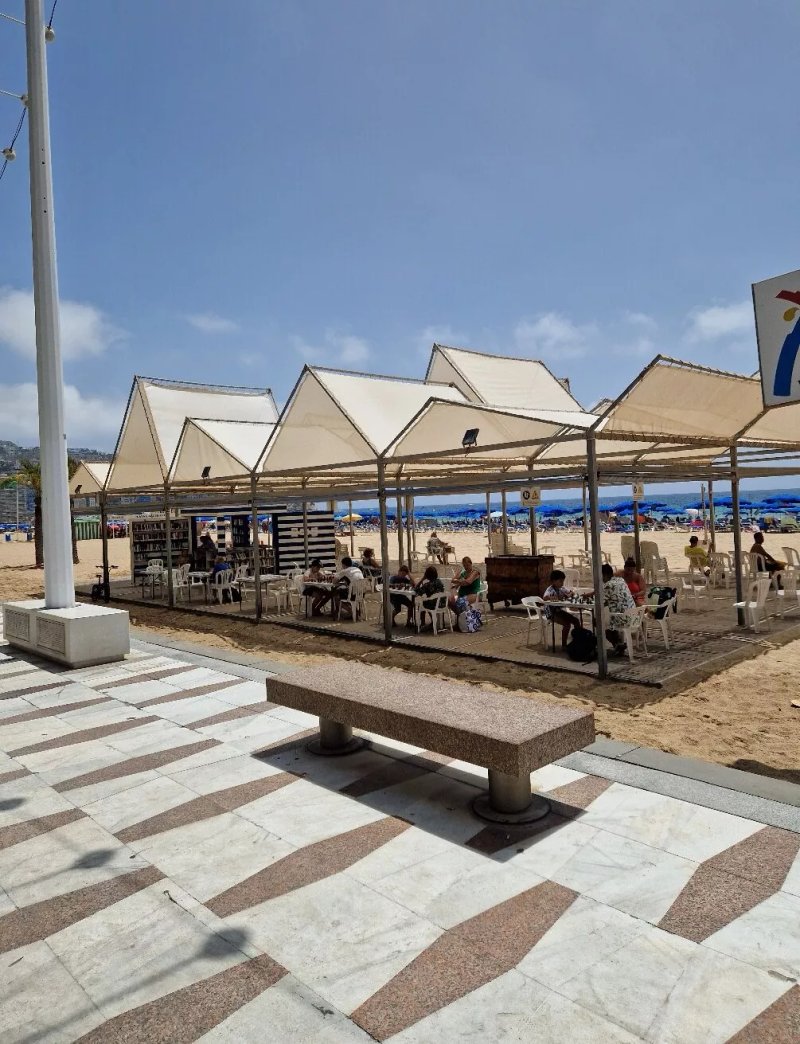 Biblioplatja De Llevant
