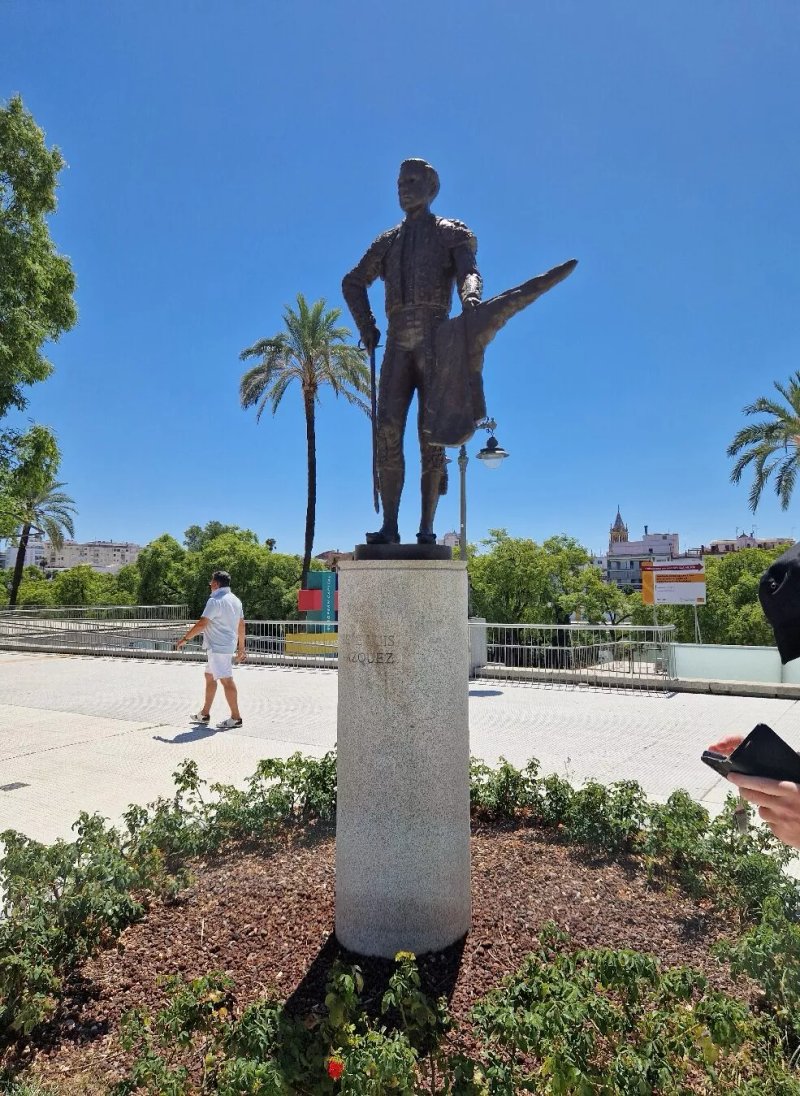 Statue Of Pepe Luis Vazquez