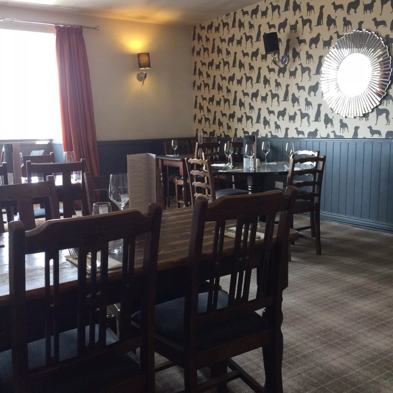 1652 Bar & Restaurant