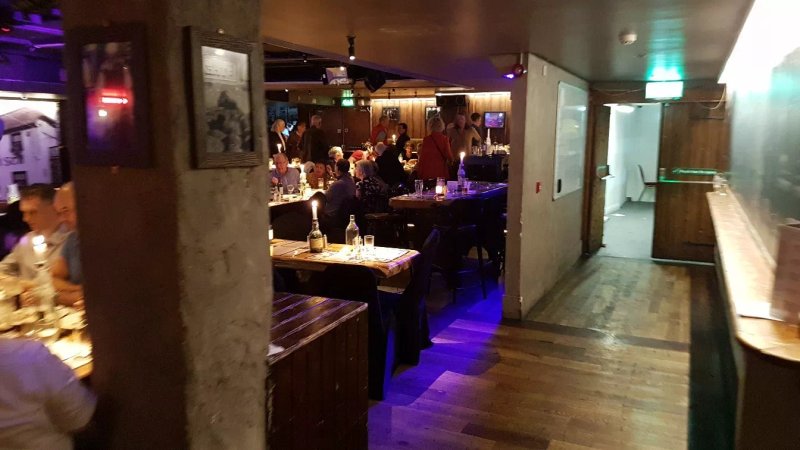 Arlington Hotel and Knightsbridge Bar