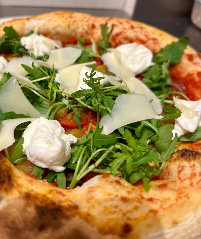 Genesa pizza drink&food
