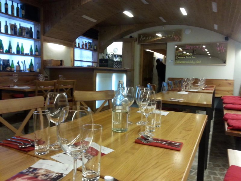 Ostrawina wine & tapas restaurant