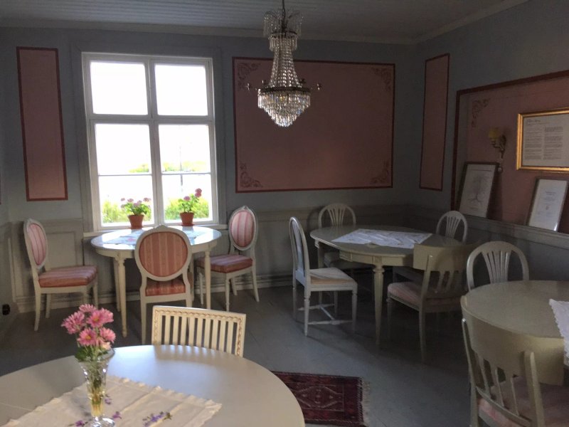 Restaurants & cafés