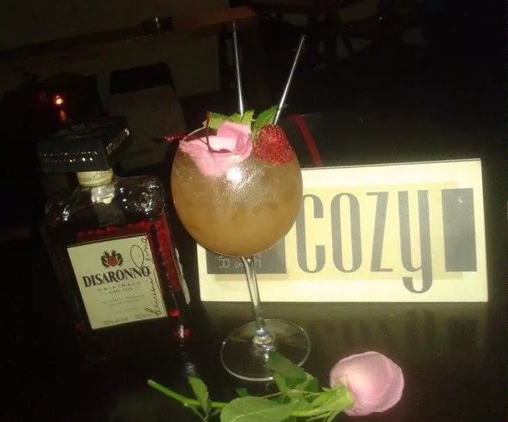 Cozy Cocktail Bar