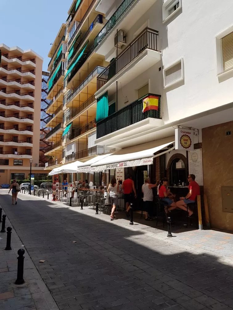 Bar 55