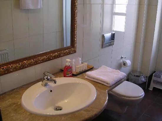 Monodendri Hotel